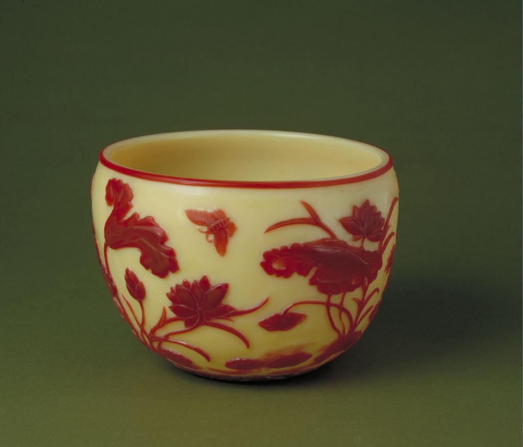 图片[1]-Qianlong Yellow Set Red Glass Lotus Pattern Tank-China Archive